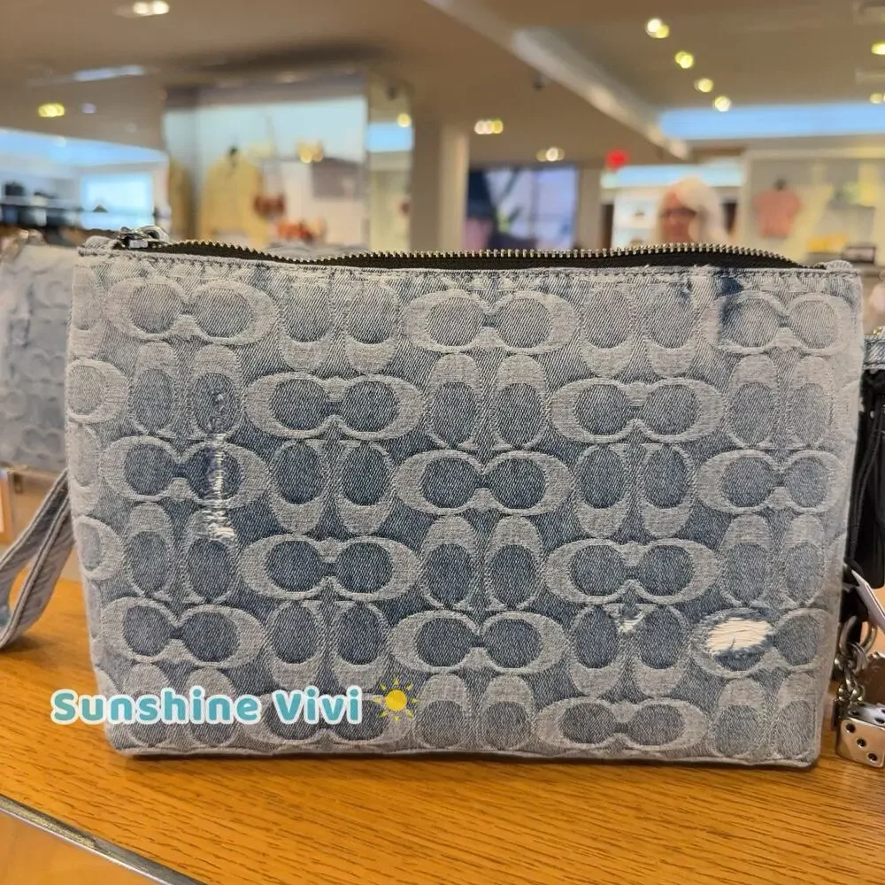 NWT Coach Pouch In Loved Signature Denim With Charms CEU09 Silver/Light Indigo